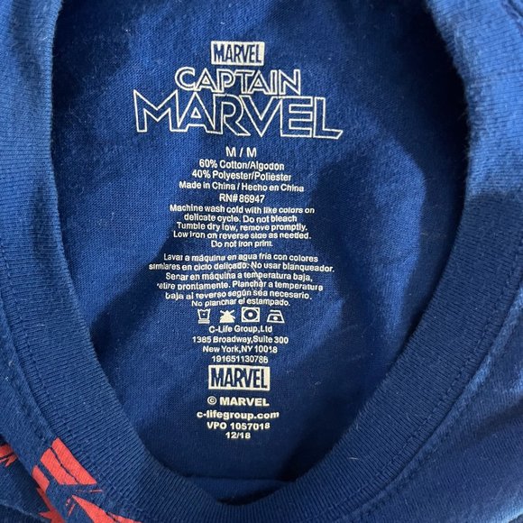 Captain Marvel Blue Superhero Graphic T Shirt Men's Medium - Picture 2 of 5